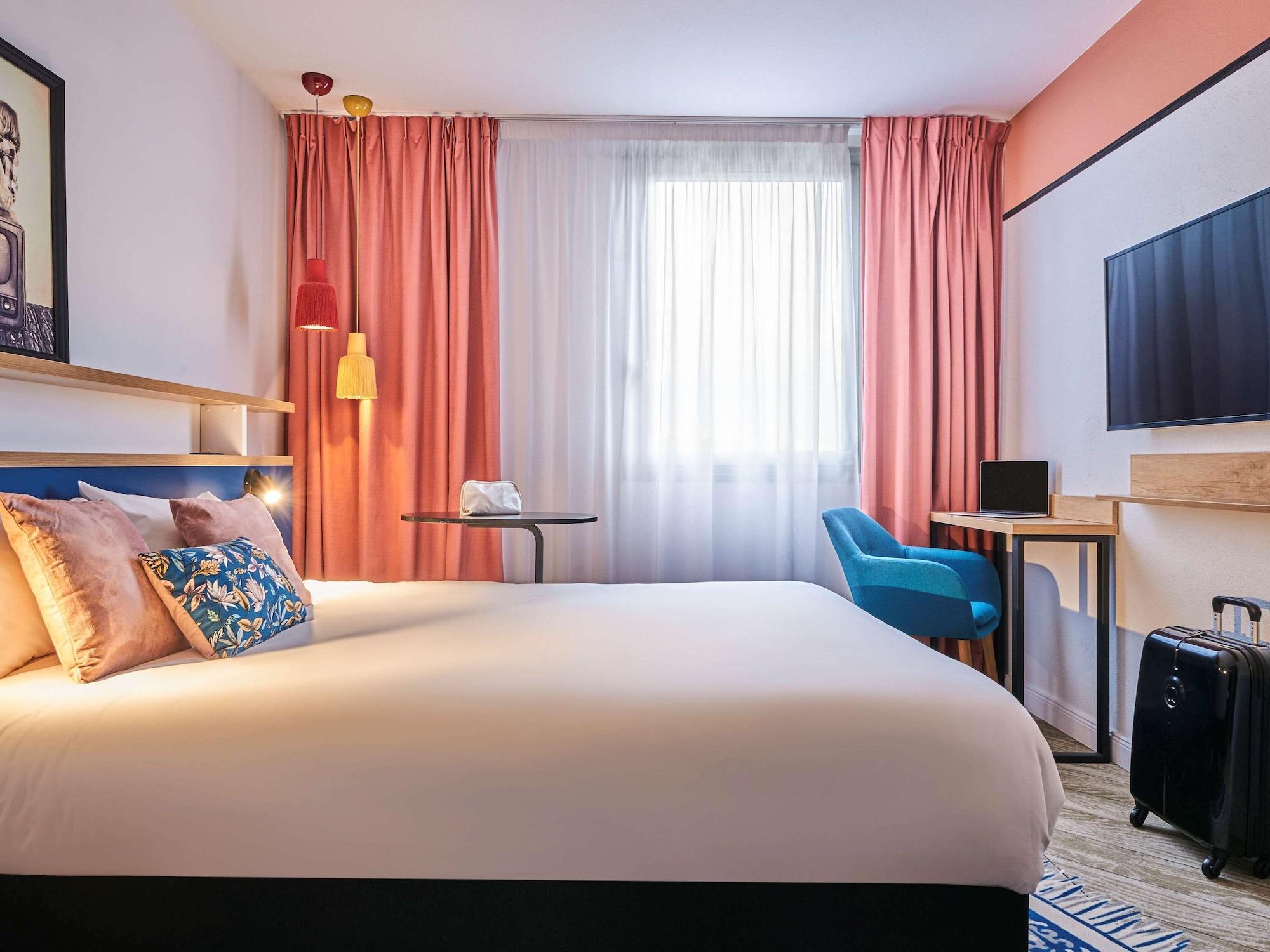 Отель Ibis Styles Paris Женвилье Экстерьер фото